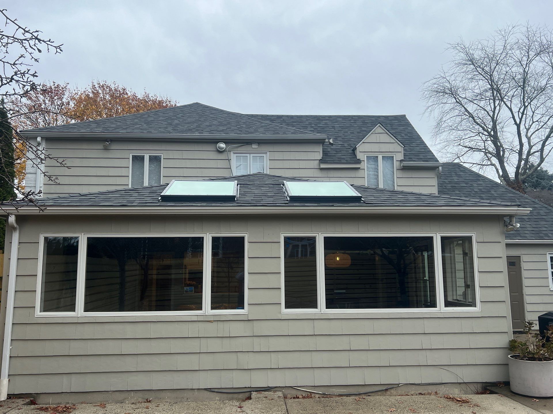 Owen's Corning Duration Shingles color Estate Gray